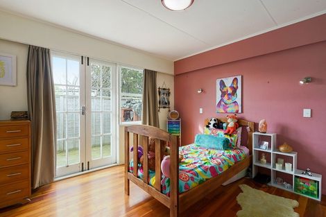 Photo of property in 14 Walton Road, Paraparaumu Beach, Paraparaumu, 5032