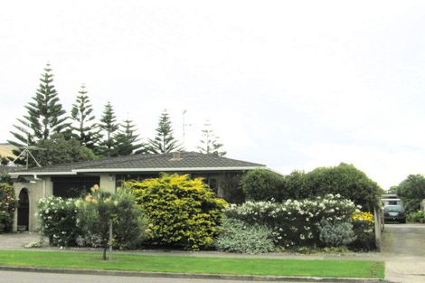 Photo of property in 18a Kapanui Road, Waikanae, 5036