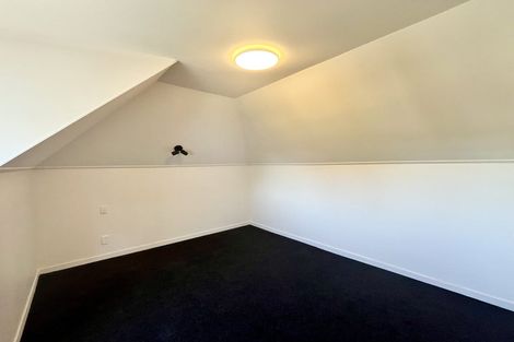 Photo of property in 2/5 Seacliffe Avenue, Belmont, Auckland, 0622