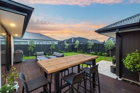 Photo of property in 11 Letitia Street, Burwood, Christchurch, 8083