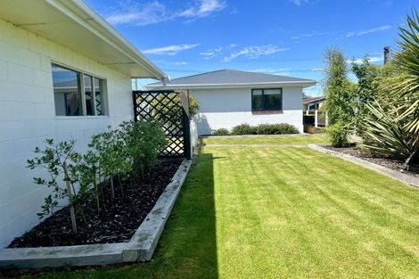 Photo of property in 96 Edinburgh Crescent, Waikiwi, Invercargill, 9810