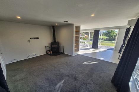 Photo of property in 8 Prisk Place, Hillsborough, Christchurch, 8022