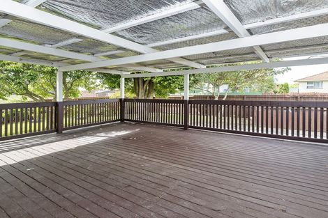 Photo of property in 2 Navigator Place, Papatoetoe, Auckland, 2025