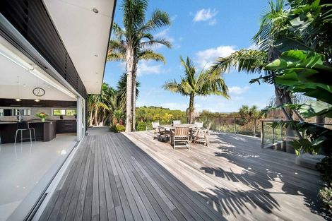 Photo of property in 269 Kaipara Road, Papakura, 2582