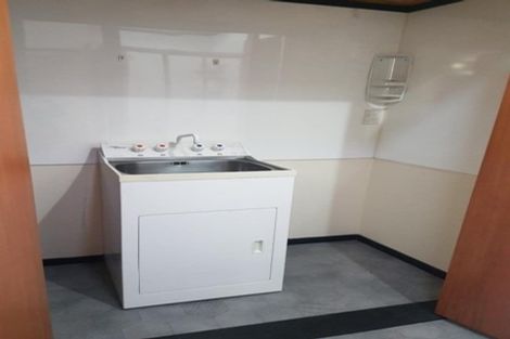 Photo of property in 2/2 Tiverton Crescent, Whalers Gate, New Plymouth, 4310