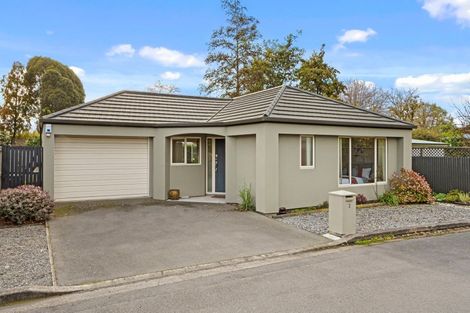 Photo of property in 2 Woodfield Lane, Redwood, Christchurch, 8051