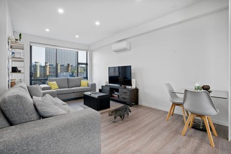 Photo of property in 10 Karoro Road, Flat Bush, Auckland, 2019