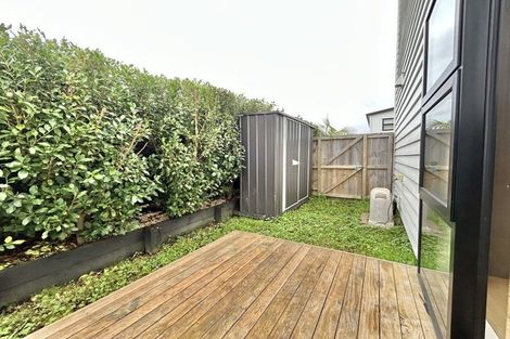 Photo of property in 96e Triangle Road, Massey, Auckland, 0614