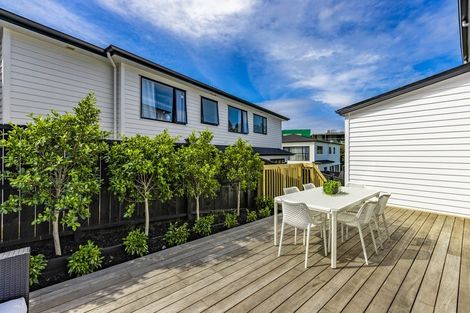 Photo of property in 65 Rathmullen Place, Pinehill, Auckland, 0632