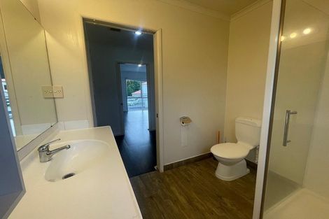 Photo of property in 3 Dainton Place, New Lynn, Auckland, 0600