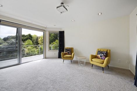 Photo of property in 15 Shortland Street, Lower Vogeltown, New Plymouth, 4310