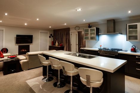 Photo of property in 47 Rodeo Drive, Kelvin Grove, Palmerston North, 4414