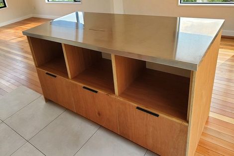 Photo of property in 17d Cornwall Road, Lyttelton, 8082