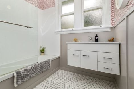 Photo of property in 28 Handyside Street, Tawa, Wellington, 5028