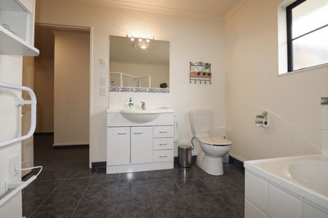 Photo of property in 64 Gregg Street, Dannevirke, 4930