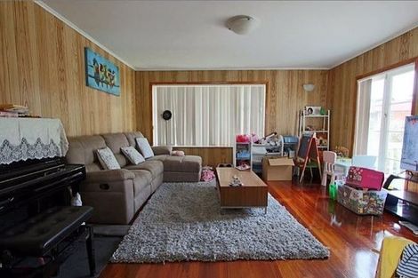 Photo of property in 27 Kohekohe Street, New Lynn, Auckland, 0600