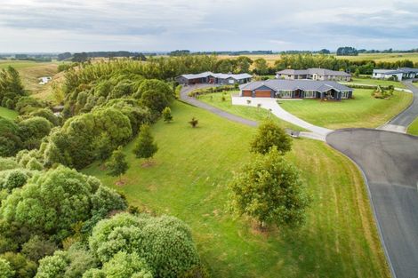 Photo of property in 21 Loveston Lane, Kelvin Grove, Palmerston North, 4470