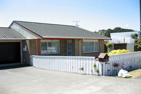 Photo of property in 1/63 Main Road, Titahi Bay, Porirua, 5022