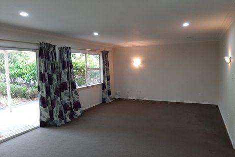 Photo of property in 31 Awaroa Road, Sunnyvale, Auckland, 0612