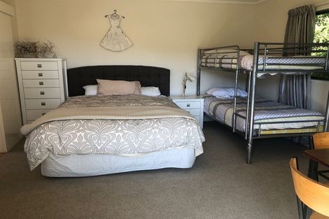 Photo of property in 21 Amelia Crescent, Waikawa, Picton, 7220