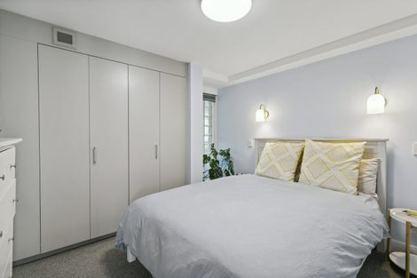 Photo of property in The Capital, 23/370 Oriental Parade, Oriental Bay, Wellington, 6011