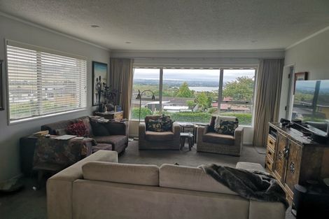Photo of property in 3a Leo Place, Kawaha Point, Rotorua, 3010