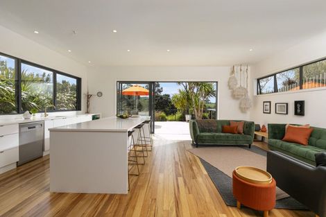 Photo of property in 39 Kent Terrace, Riverhead, 0820