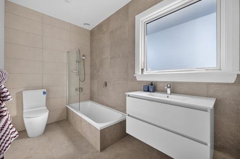 Photo of property in 61 Lindsay Street, St Albans, Christchurch, 8014