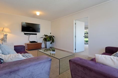 Photo of property in 3/2a Bowers Road, Glen Eden, Auckland, 0602