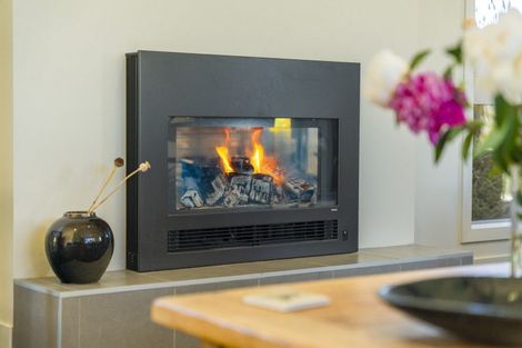 Photo of property in 40 Glenlochy Rise, Acacia Bay, Taupo, 3385