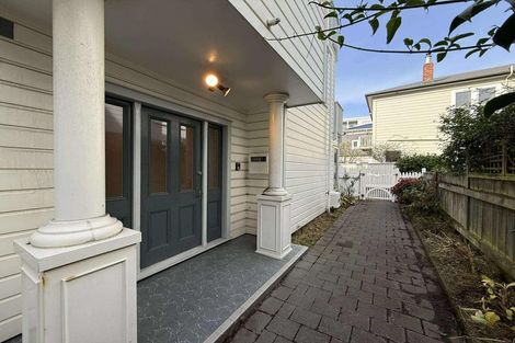 Photo of property in 12c Hobson Street, Thorndon, Wellington, 6011