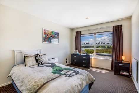 Photo of property in 28 Stranraer Crescent, Wattle Downs, Auckland, 2103