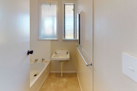 Photo of property in 60-62 Titoki Street, Castlecliff, Whanganui, 4501