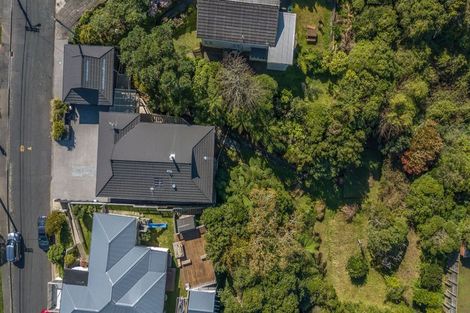 Photo of property in 16 Omar Street, Khandallah, Wellington, 6035