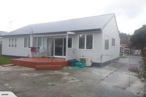 Photo of property in 137 Molesworth Street, Taita, Lower Hutt, 5011