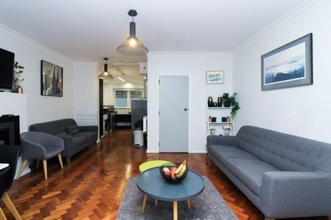 Photo of property in Rehutai Flats, 4/268 Oriental Parade, Oriental Bay, Wellington, 6011