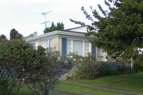Photo of property in 1/1 Wycherley Drive, Bucklands Beach, Auckland, 2014