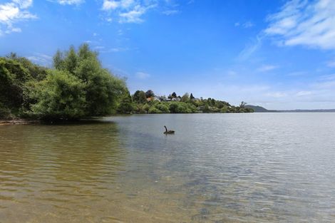 Photo of property in 135 Koutu Road, Kawaha Point, Rotorua, 3010