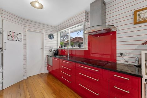 Photo of property in 17 Oriana Crescent, Hornby, Christchurch, 8042