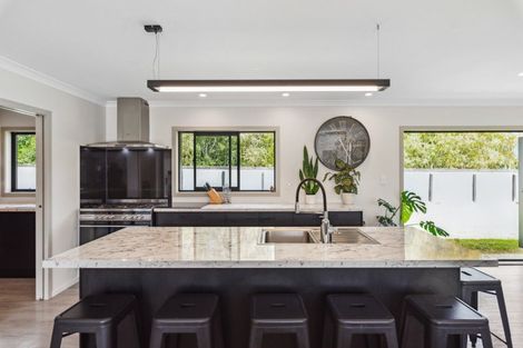 Photo of property in 53 Bruce Road, Levin, 5510