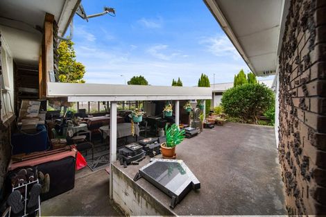 Photo of property in 22 Woburn Street, Mangere East, Auckland, 2024