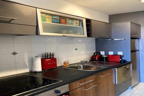 Photo of property in Atrium Towers, 6a/154 The Terrace, Wellington Central, Wellington, 6011