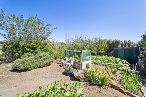 Photo of property in 1 Graves Street, Eltham, 4322