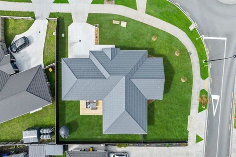 Photo of property in 1 Orawahi Road, Glenbrook, 2681