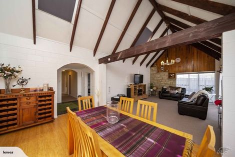 Photo of property in 13 Ambury Place, Merrilands, New Plymouth, 4312