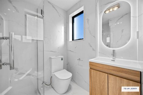 Photo of property in 30 Whare Kauri Road, Papakura, 2110