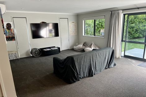 Photo of property in 31 Mooring Close, Whitby, Porirua, 5024