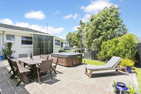 Photo of property in 13 Hanover Place, Pahurehure, Papakura, 2113