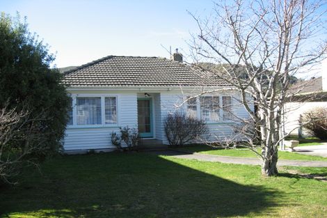 Photo of property in 23 Dover Road, Wainuiomata, Lower Hutt, 5014