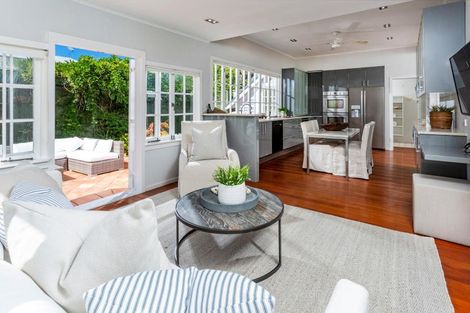 Photo of property in 2 Minnehaha Avenue, Takapuna, Auckland, 0622